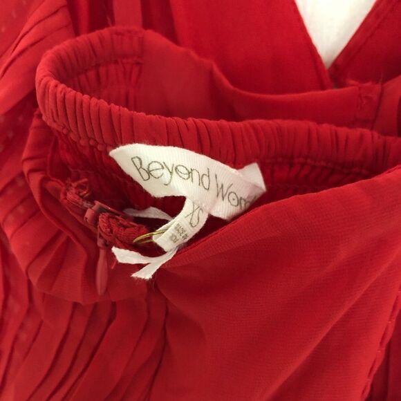 Beyond‎ Words Women Romper V-Neck Spaghetti Strap Tie Waist Pink Size XS NWT - Picture 7 of 7